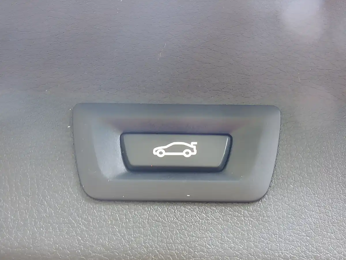Used 2018 BMW 2 Series Gran Tourer Luxury Grey - Interior and Exterior details 9