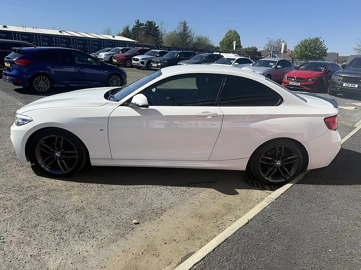 Used 2018 BMW 2 Series M Sport Alpine White - Interior and Exterior details 8