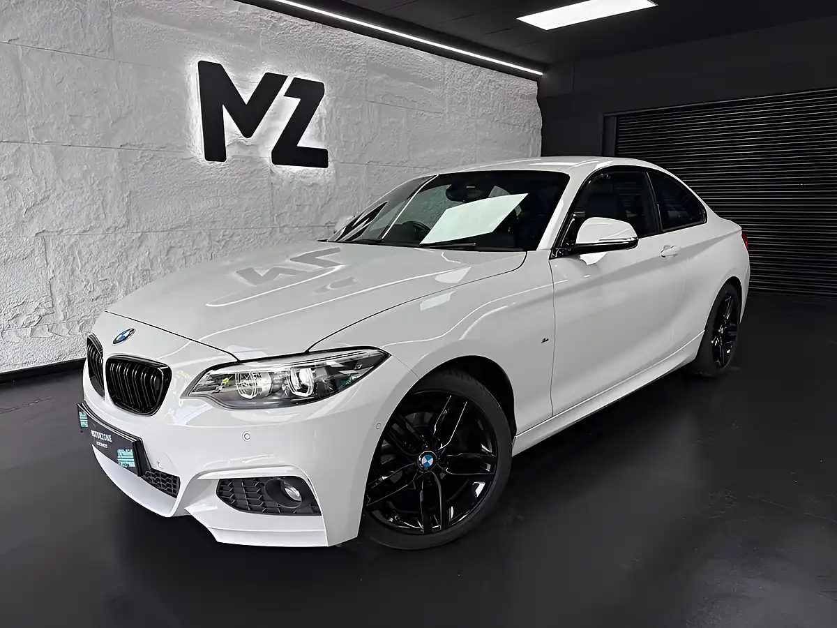 Used 2018 BMW 2 Series M Sport White - Front View