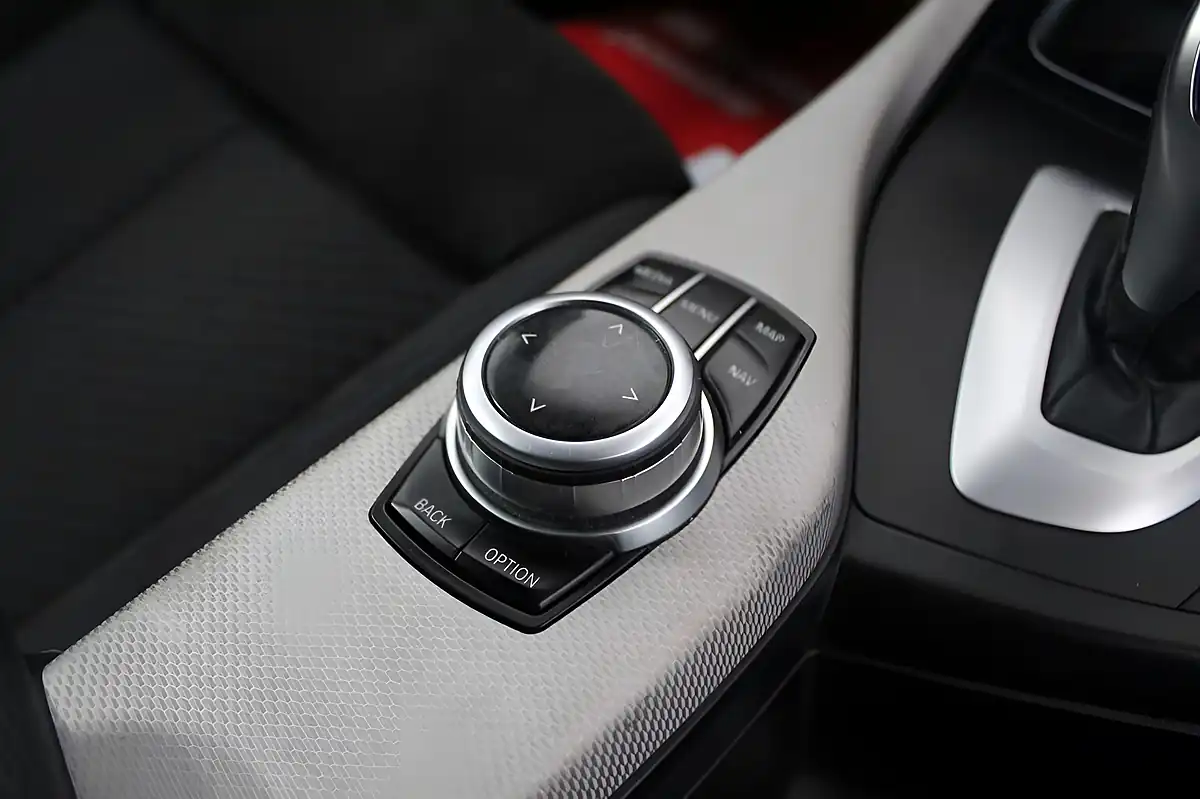 Used 2018 BMW 2 Series M Sport White - Interior and Exterior details 15