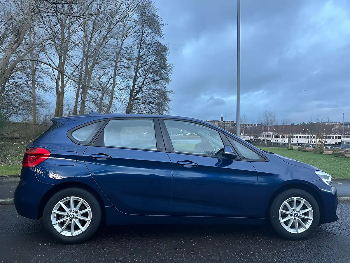Used 2018 BMW 2 Series Se Mediterranean Blue - Interior and Exterior details 13