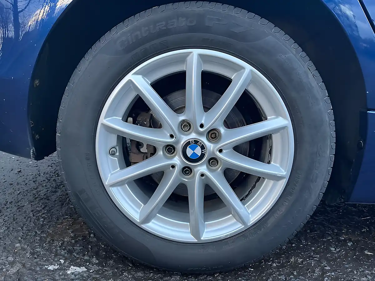 Used 2018 BMW 2 Series Se Mediterranean Blue - Interior and Exterior details 16