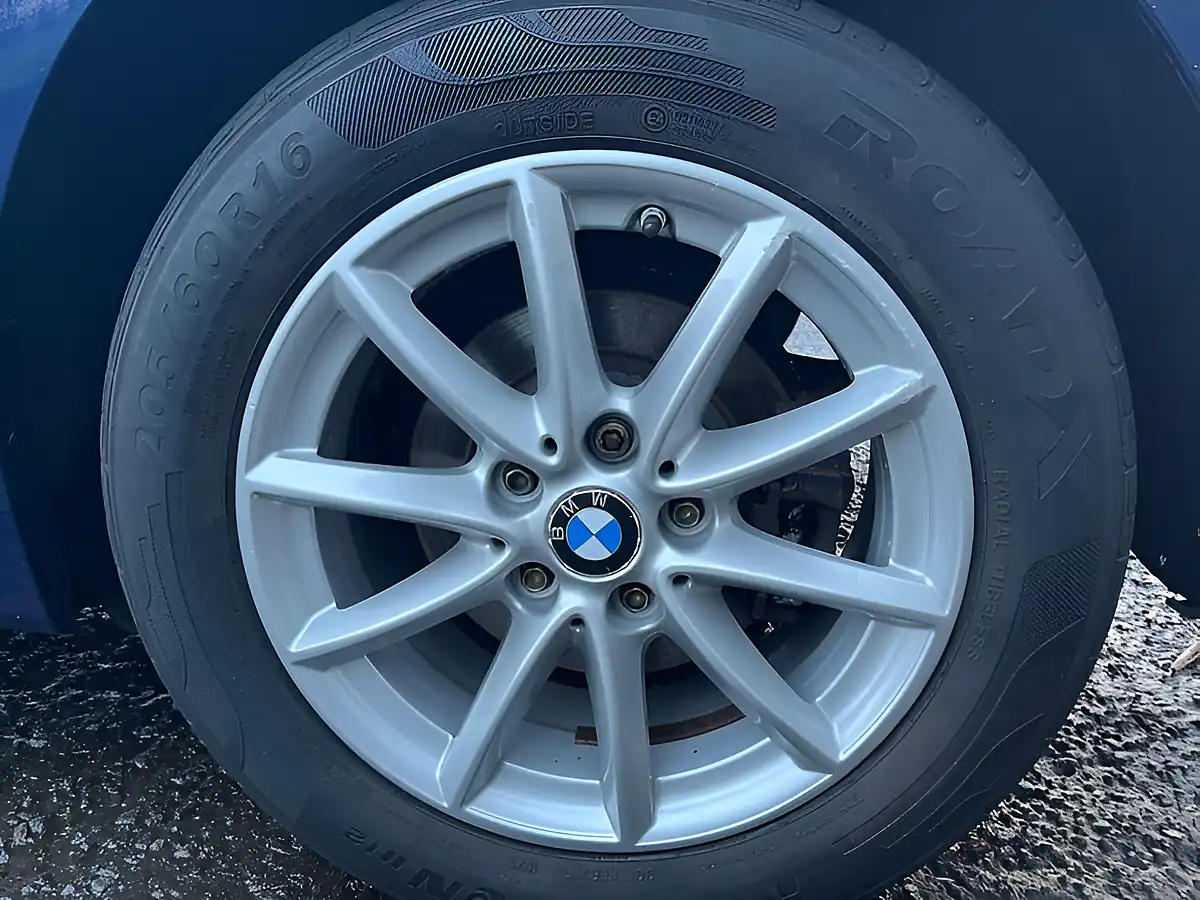 Used 2018 BMW 2 Series Se Mediterranean Blue - Interior and Exterior details 17