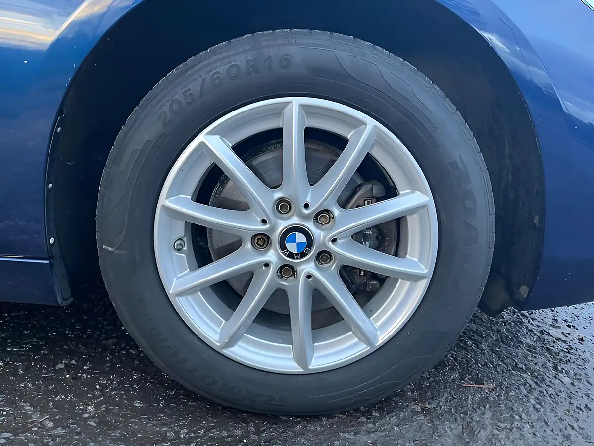 Used 2018 BMW 2 Series Se Mediterranean Blue - Interior and Exterior details 18