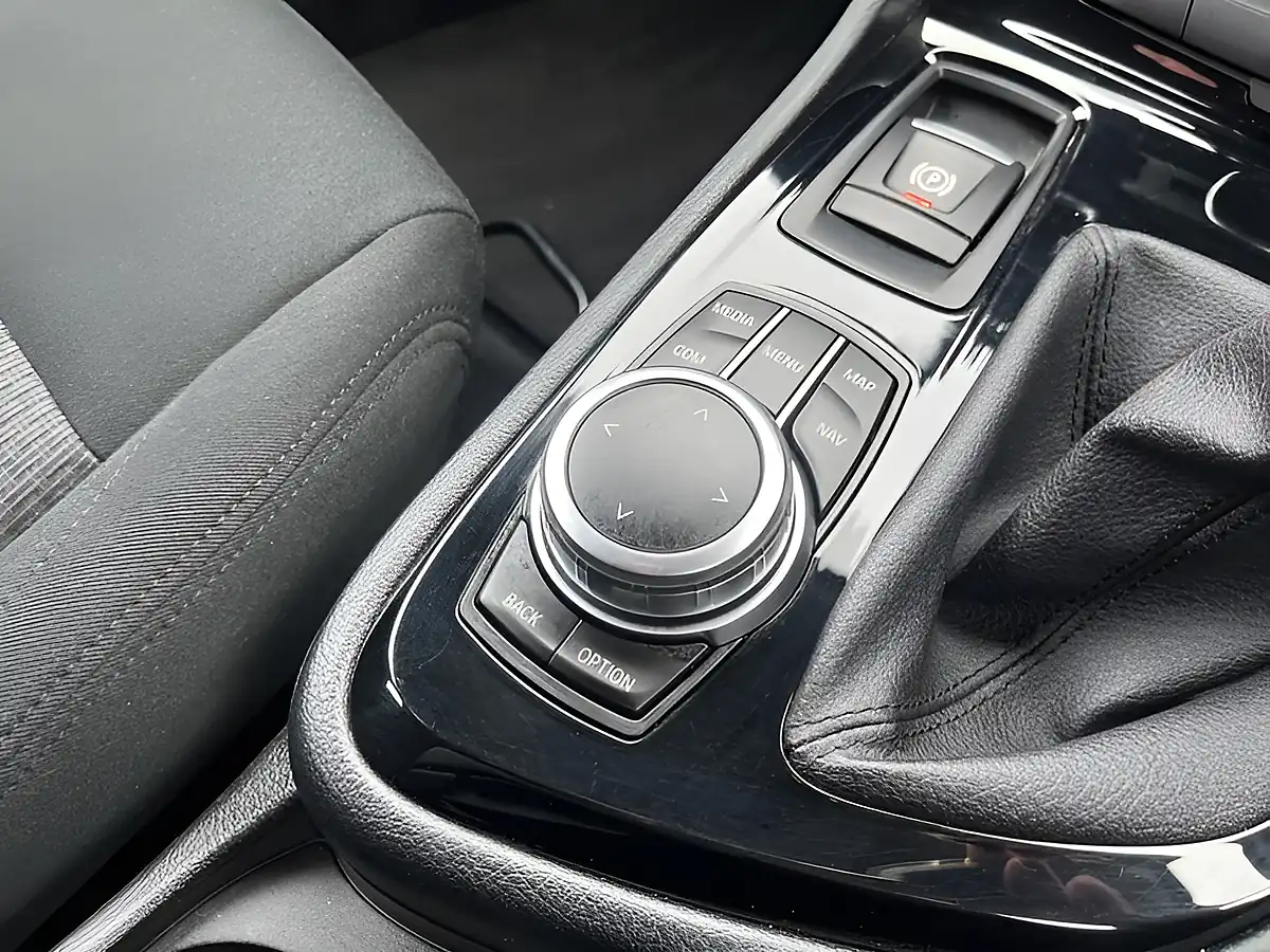 Used 2018 BMW 2 Series Se Silver - Interior and Exterior details 18