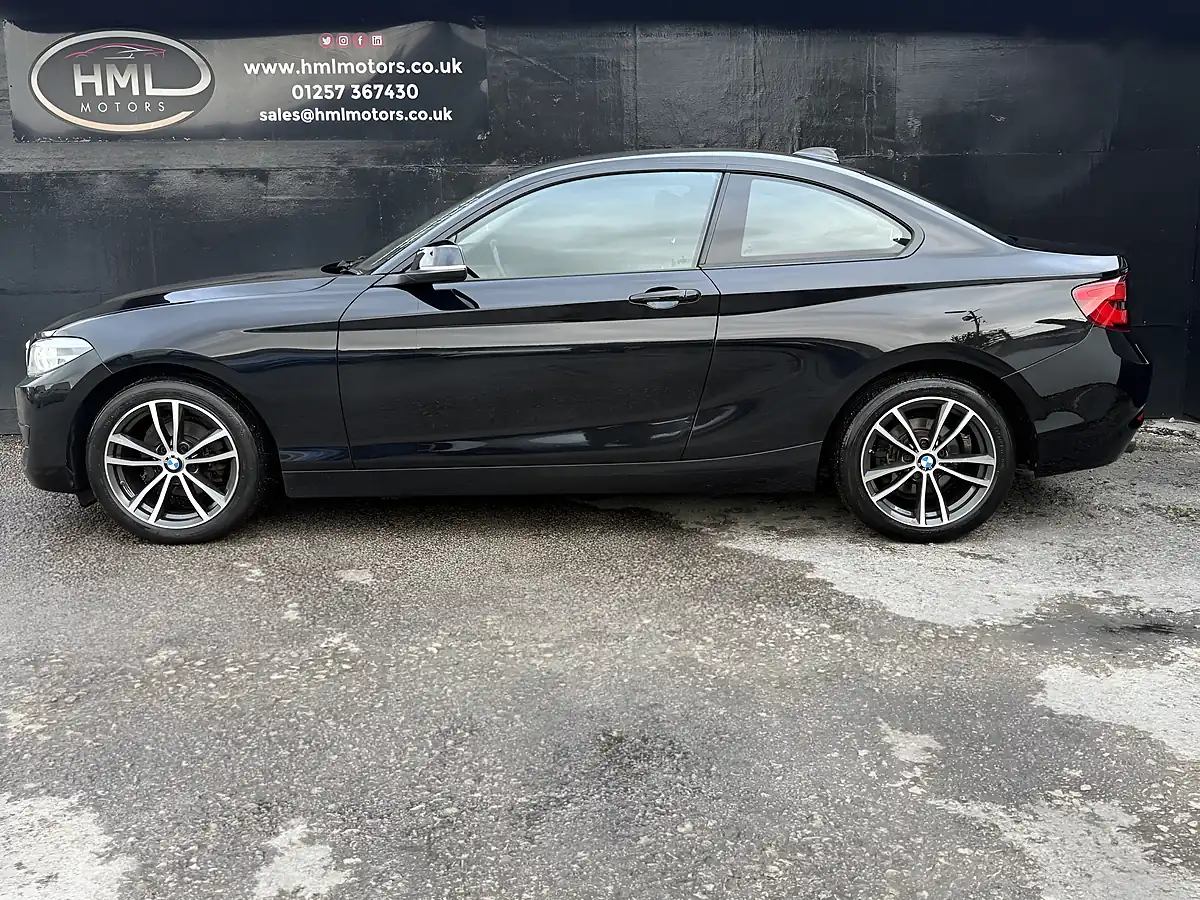 Used 2018 BMW 2 Series Sport Coupe Black - Interior and Exterior details 3