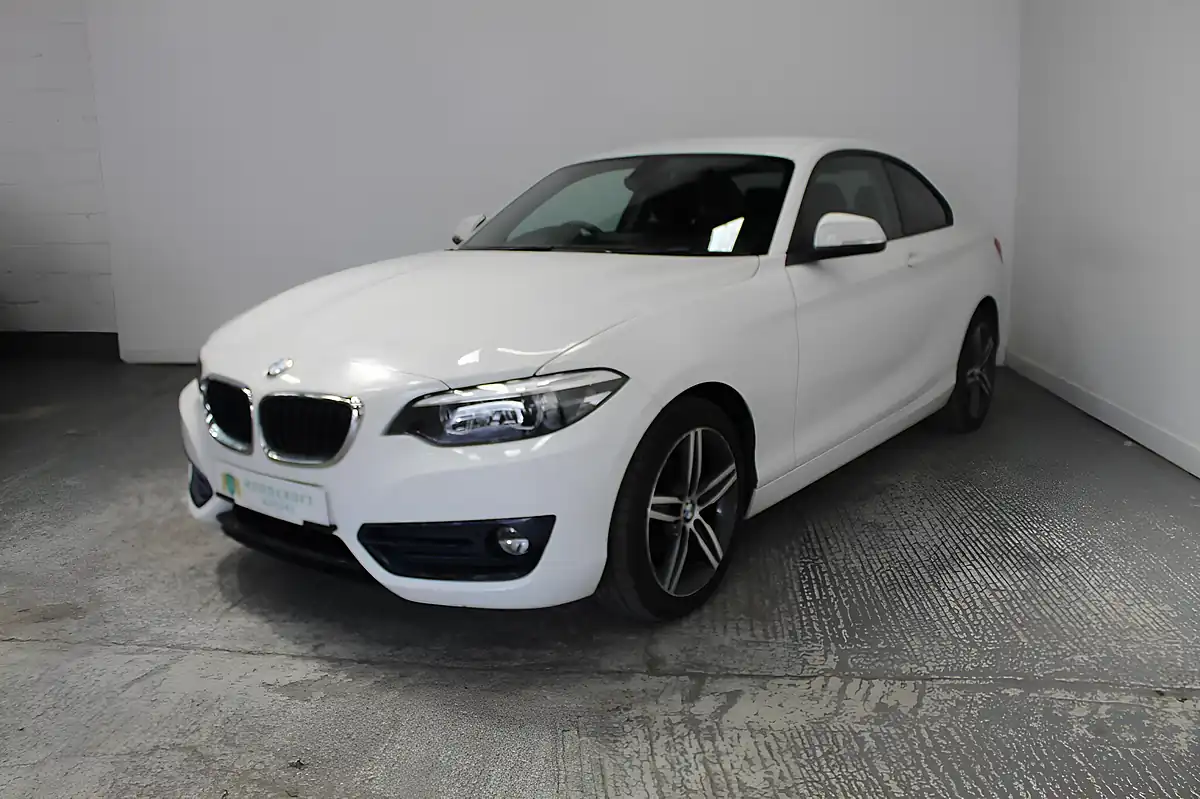 Used 2018 BMW 2 Series Sport White - Interior and Exterior details 2
