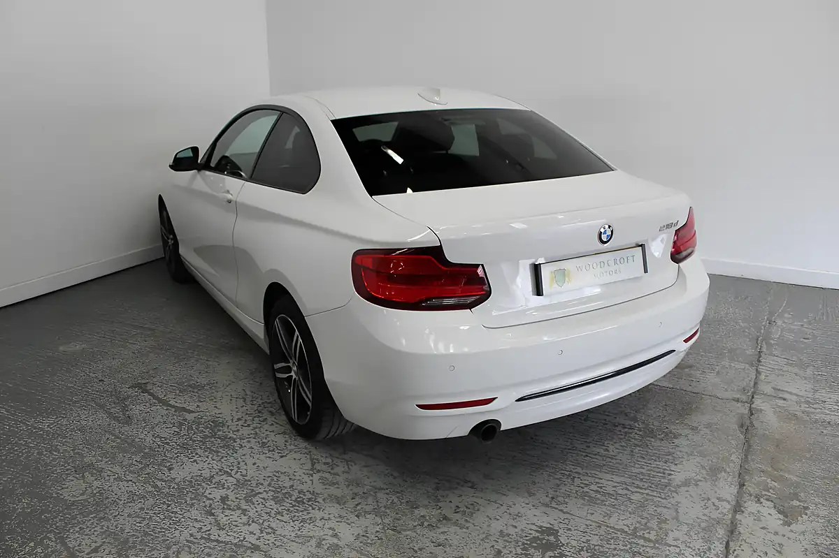 Used 2018 BMW 2 Series Sport White - Interior and Exterior details 5