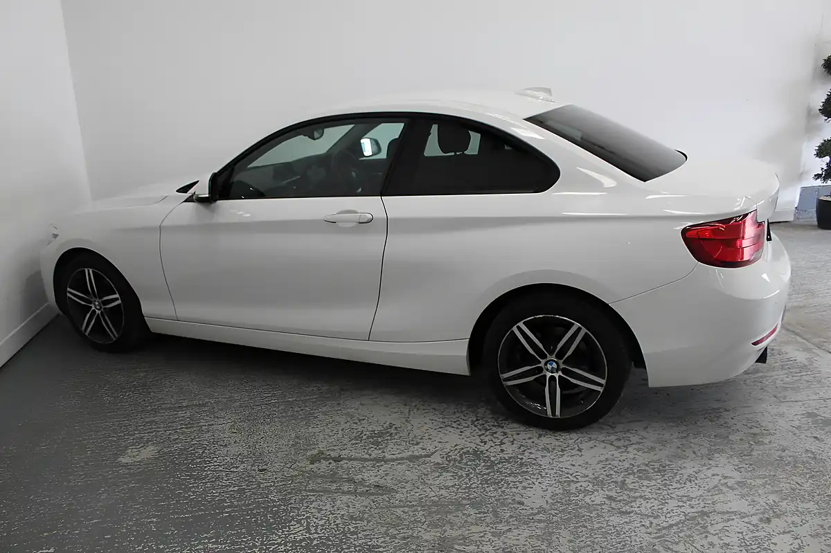 Used 2018 BMW 2 Series Sport White - Interior and Exterior details 7