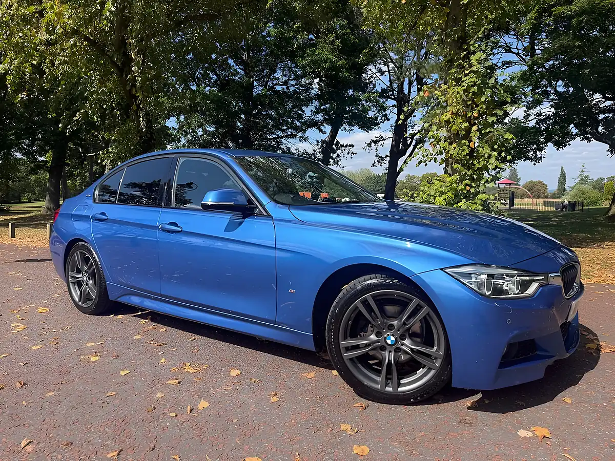 Used 2018 BMW 3 Series M Sport Blue - Front View
