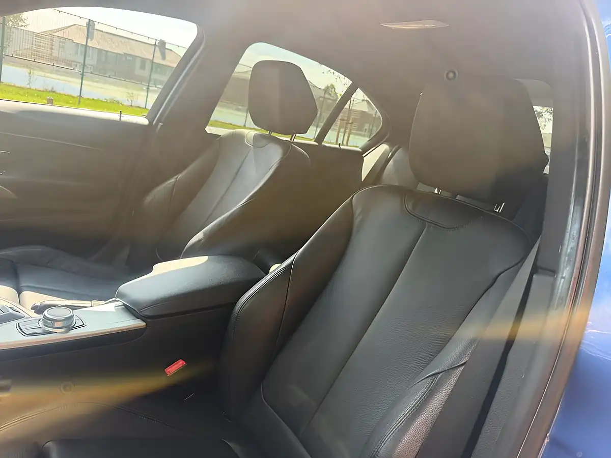 Used 2018 BMW 3 Series M Sport Blue - Interior and Exterior details 14