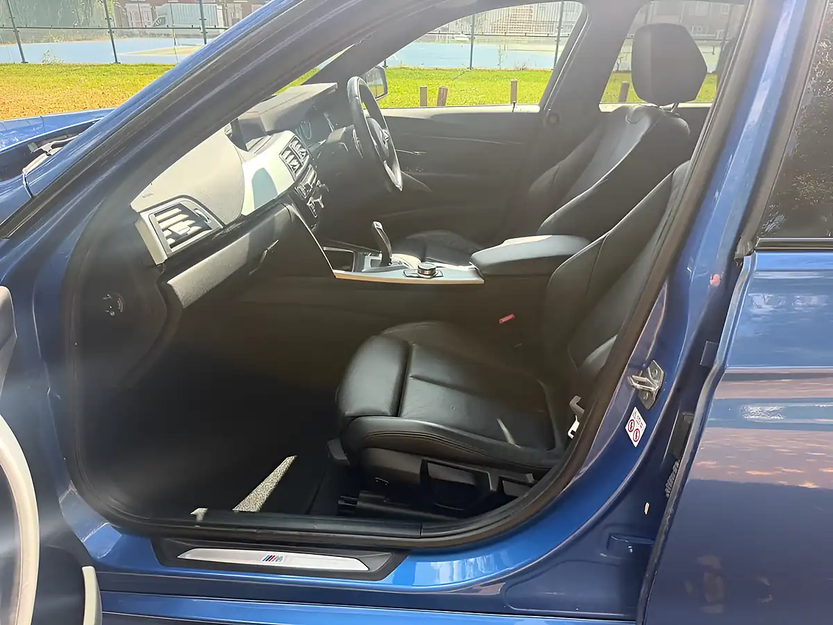 Used 2018 BMW 3 Series M Sport Blue - Interior and Exterior details 15