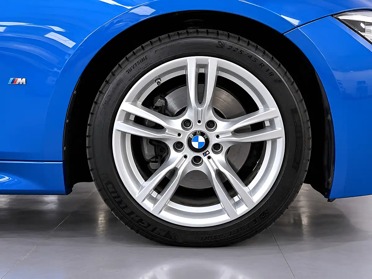 Used 2018 BMW 3 Series M Sport Estoril Blue - Interior and Exterior details 20