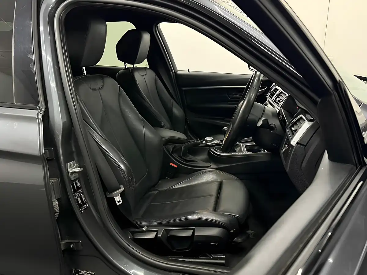 Used 2018 BMW 3 Series M Sport Grey - Interior and Exterior details 8