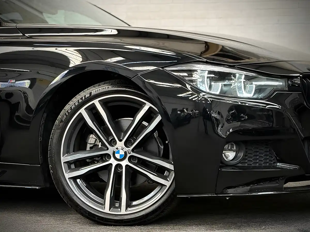 Used 2018 BMW 3 Series M Sport Shadow Edition Black - Interior and Exterior details 14