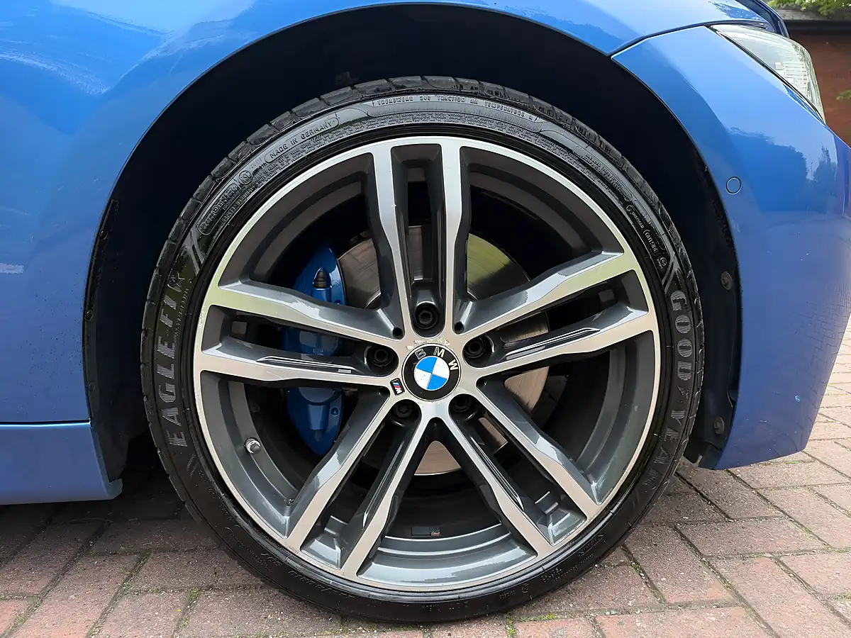 Used 2018 BMW 3 Series M Sport Shadow Edition Blue - Interior and Exterior details 10