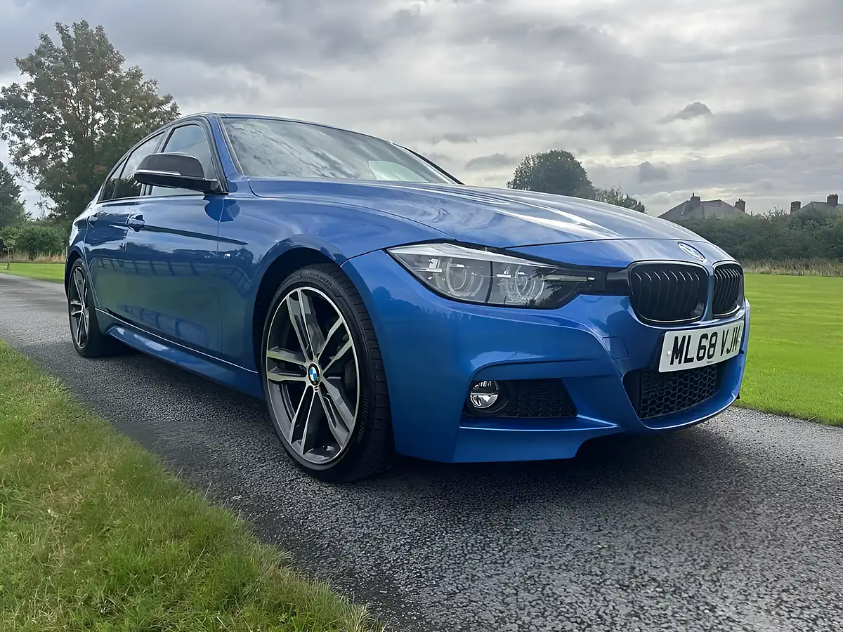 Used 2018 BMW 3 Series M Sport Shadow Edition Blue - Interior and Exterior details 9