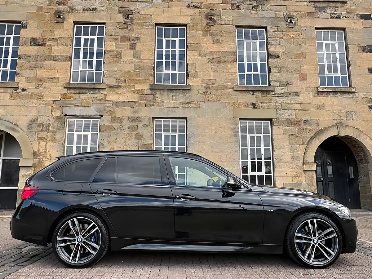 Used 2018 BMW 3 Series M Sport Shadow Edition Touring Black - Interior and Exterior details 13