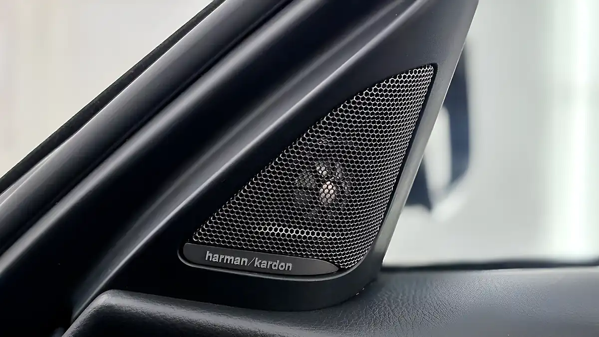 Used 2018 BMW 3 Series M Sport Shadow Edition Touring Mineral Grey - Interior and Exterior details 18