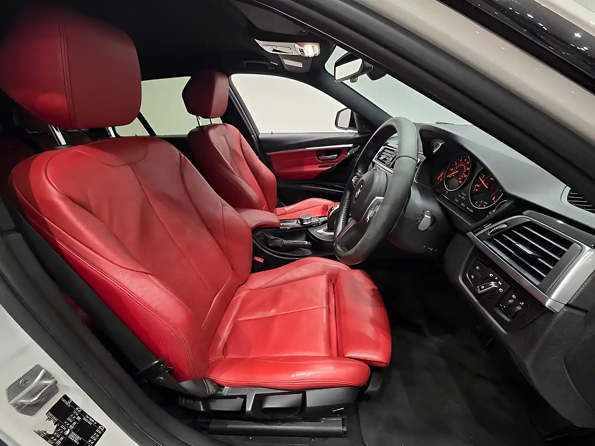 Used 2018 BMW 3 Series M Sport Shadow Edition White - Interior and Exterior details 7