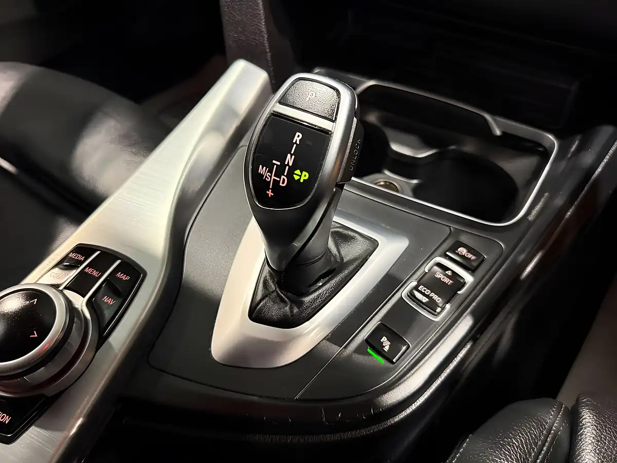 Used 2018 BMW 3 Series M Sport Silver - Interior and Exterior details 19