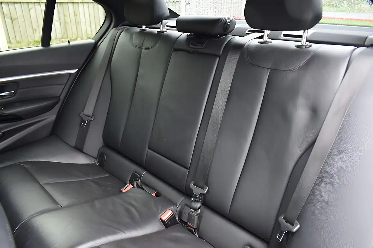 Used 2018 BMW 3 Series M Sport Silver - Interior and Exterior details 10