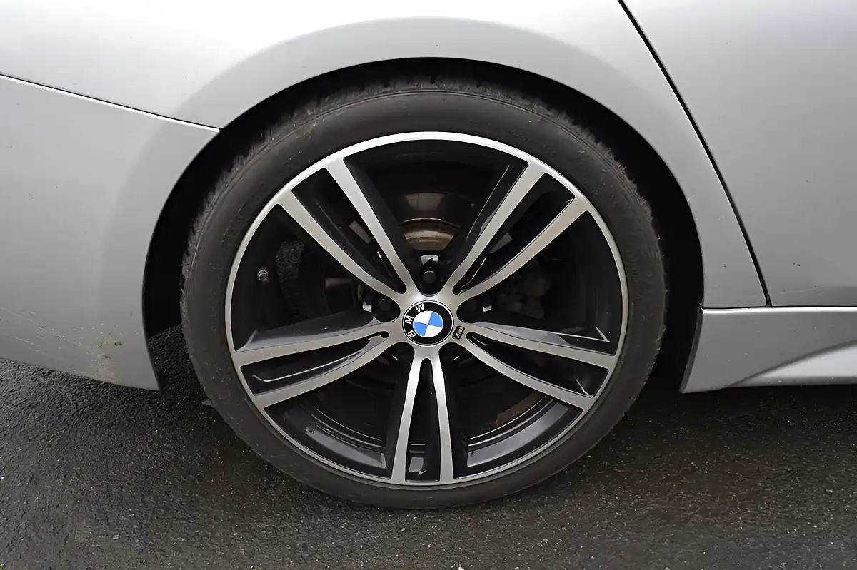 Used 2018 BMW 3 Series M Sport Silver - Interior and Exterior details 14