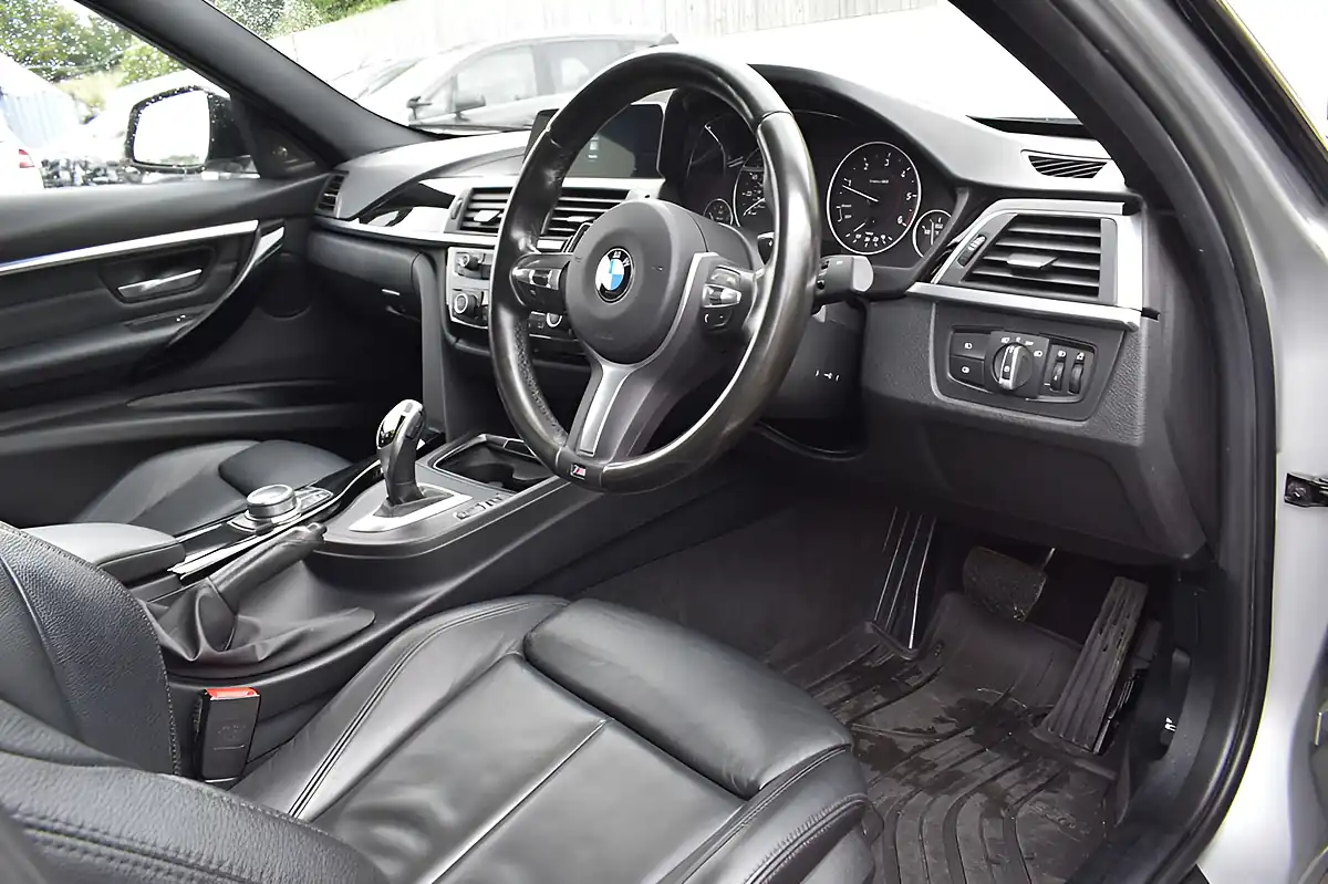 Used 2018 BMW 3 Series M Sport Silver - Interior and Exterior details 16