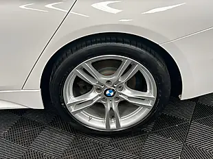 Used 2018 BMW 3 Series M Sport Touring Alpine White - Interior and Exterior details 10