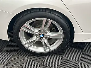 Used 2018 BMW 3 Series M Sport Touring Alpine White - Interior and Exterior details 16