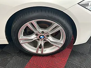 Used 2018 BMW 3 Series M Sport Touring Alpine White - Interior and Exterior details 17