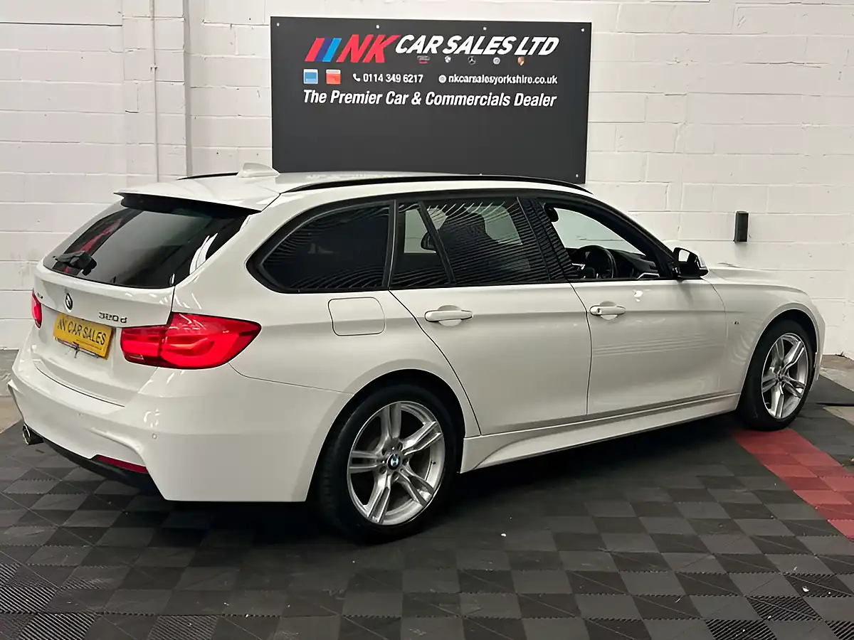 Used 2018 BMW 3 Series M Sport Touring Alpine White - Interior and Exterior details 4