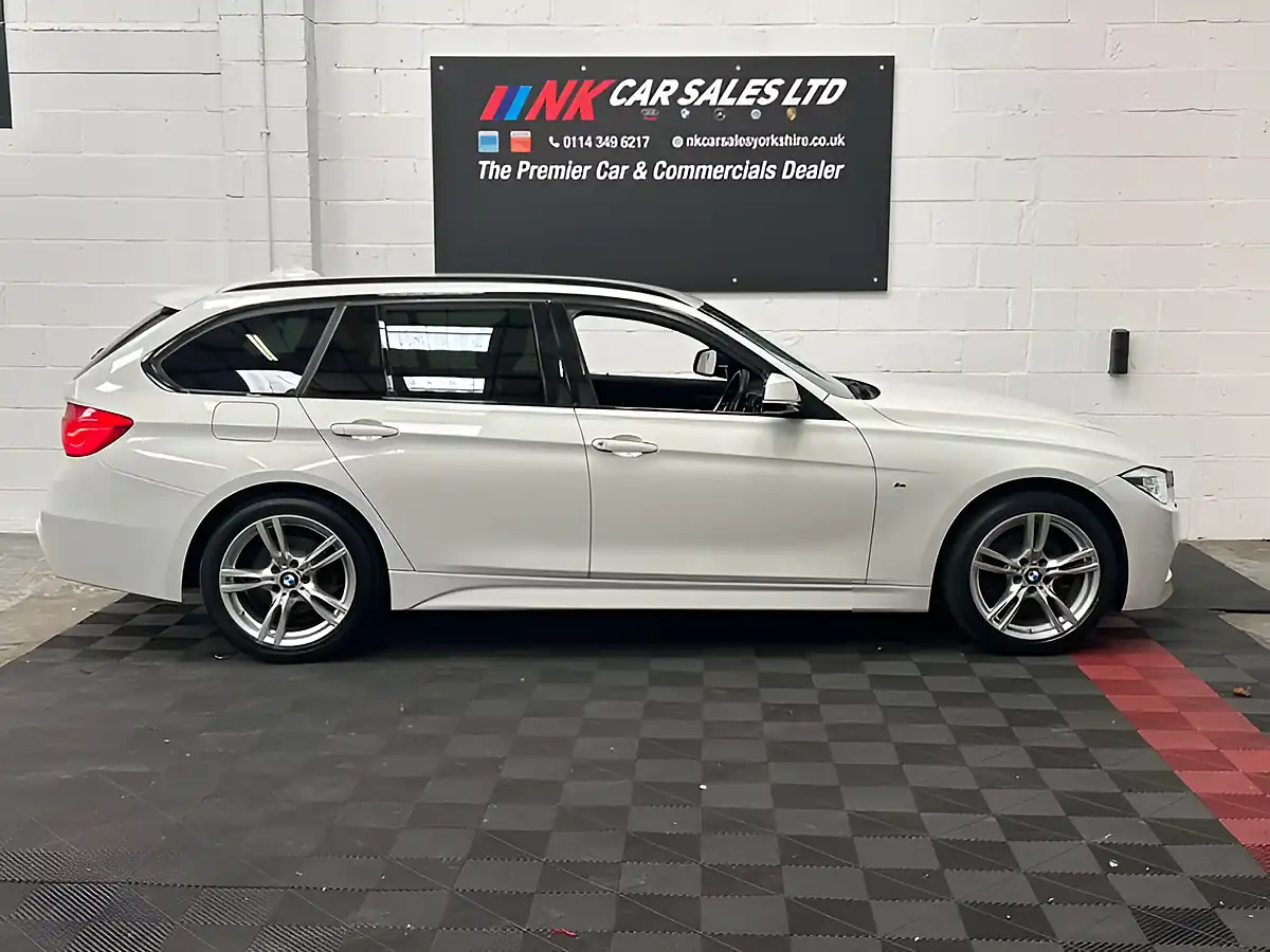 Used 2018 BMW 3 Series M Sport Touring Alpine White - Interior and Exterior details 5