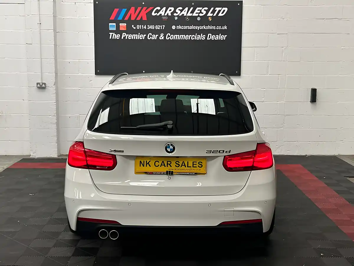 Used 2018 BMW 3 Series M Sport Touring Alpine White - Interior and Exterior details 8