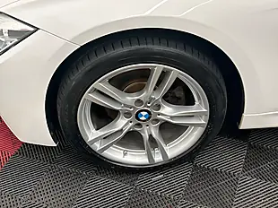 Used 2018 BMW 3 Series M Sport Touring Alpine White - Interior and Exterior details 9