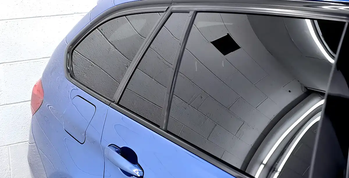 Used 2018 BMW 3 Series M Sport Touring Estoril Blue - Interior and Exterior details 14