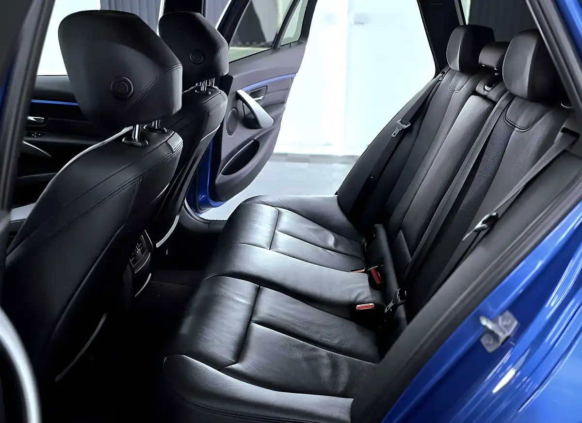 Used 2018 BMW 3 Series M Sport Touring Estoril Blue - Interior and Exterior details 19
