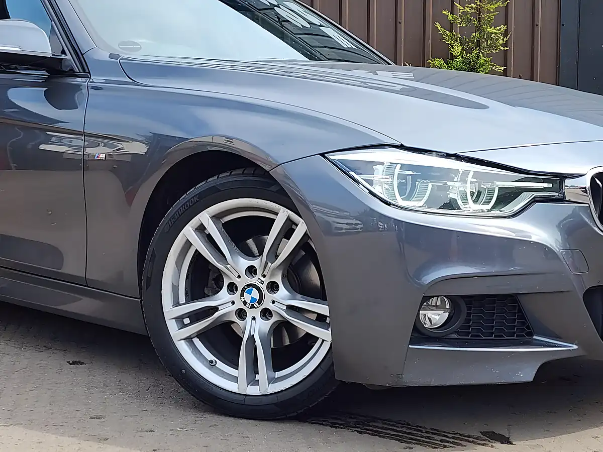 Used 2018 BMW 3 Series M Sport Touring Grey - Interior and Exterior details 2