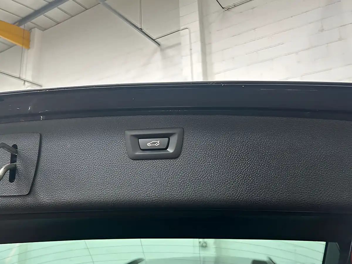 Used 2018 BMW 3 Series M Sport Touring Mineral Grey - Interior and Exterior details 11