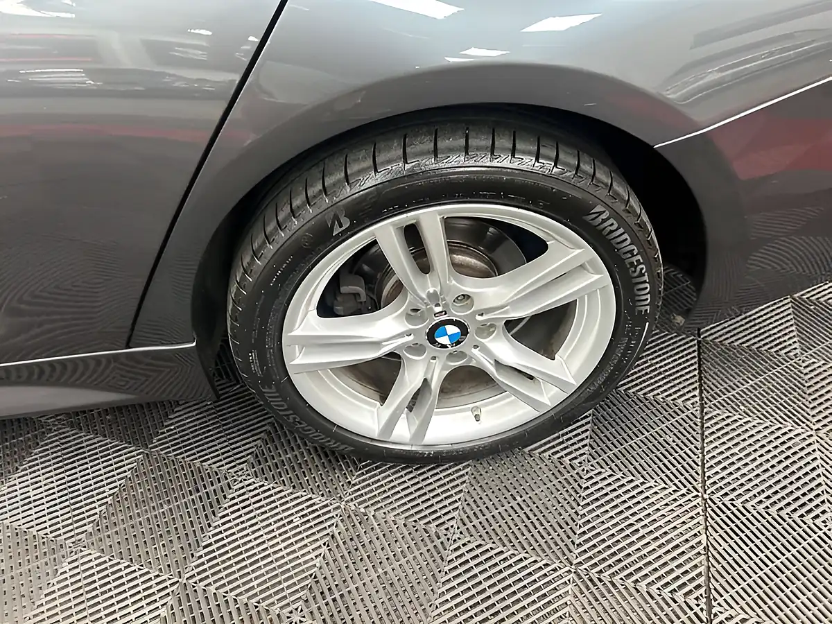 Used 2018 BMW 3 Series M Sport Touring Mineral Grey - Interior and Exterior details 18