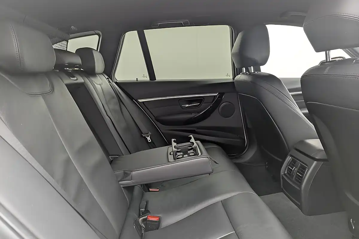 Used 2018 BMW 3 Series M Sport Touring White - Interior and Exterior details 15