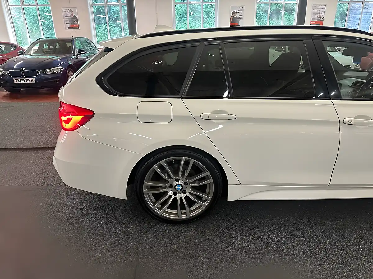 Used 2018 BMW 3 Series M Sport Touring White - Interior and Exterior details 19