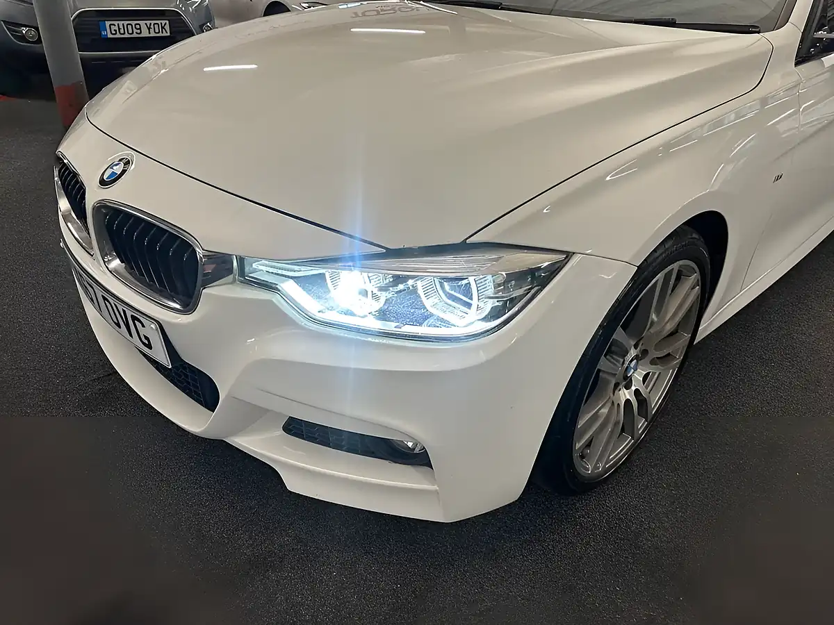 Used 2018 BMW 3 Series M Sport Touring White - Interior and Exterior details 5