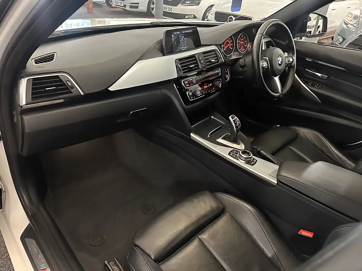 Used 2018 BMW 3 Series M Sport Touring White - Interior and Exterior details 7