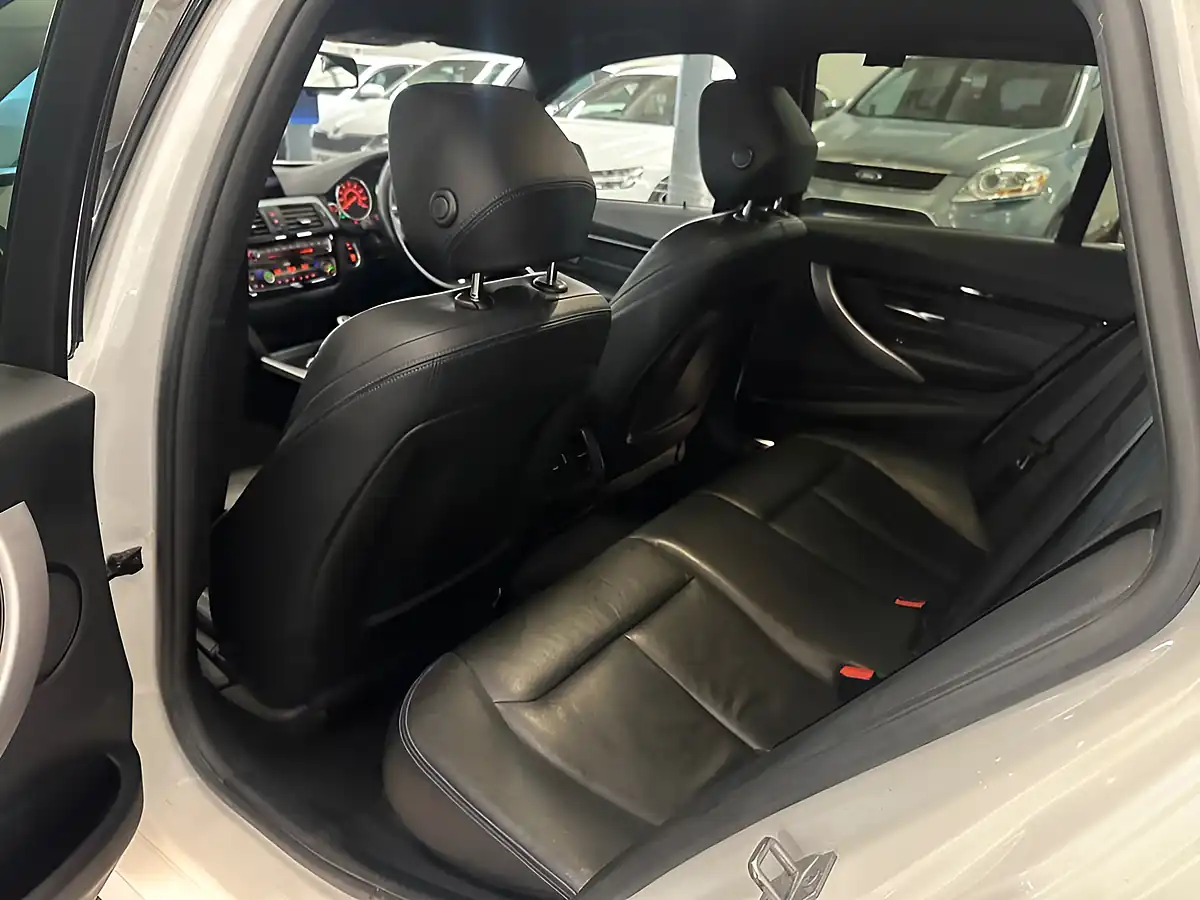 Used 2018 BMW 3 Series M Sport Touring White - Interior and Exterior details 9