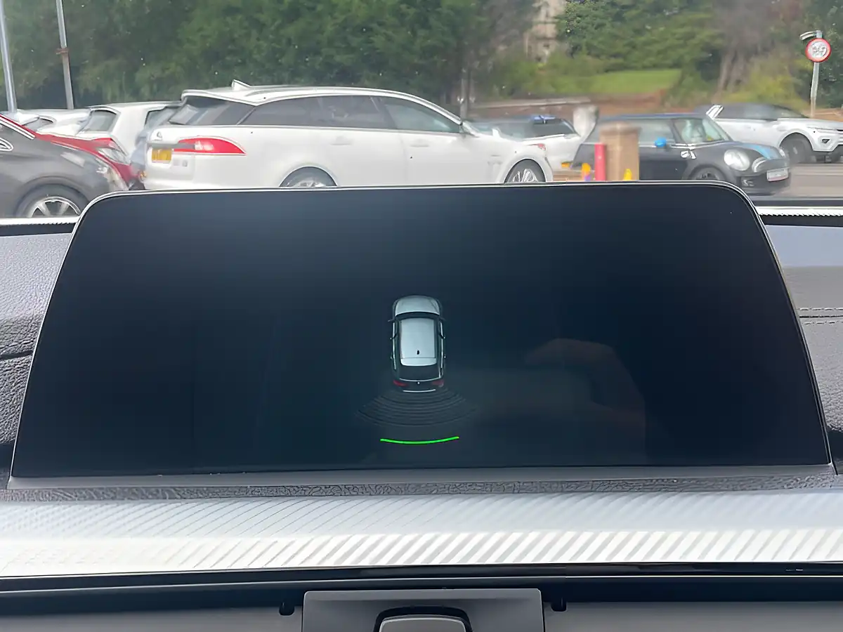 Used 2018 BMW 3 Series M Sport Touring White - Interior and Exterior details 15