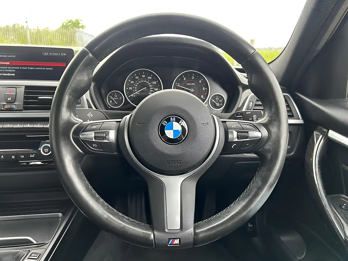 Used 2018 BMW 3 Series M Sport White - Interior and Exterior details 16
