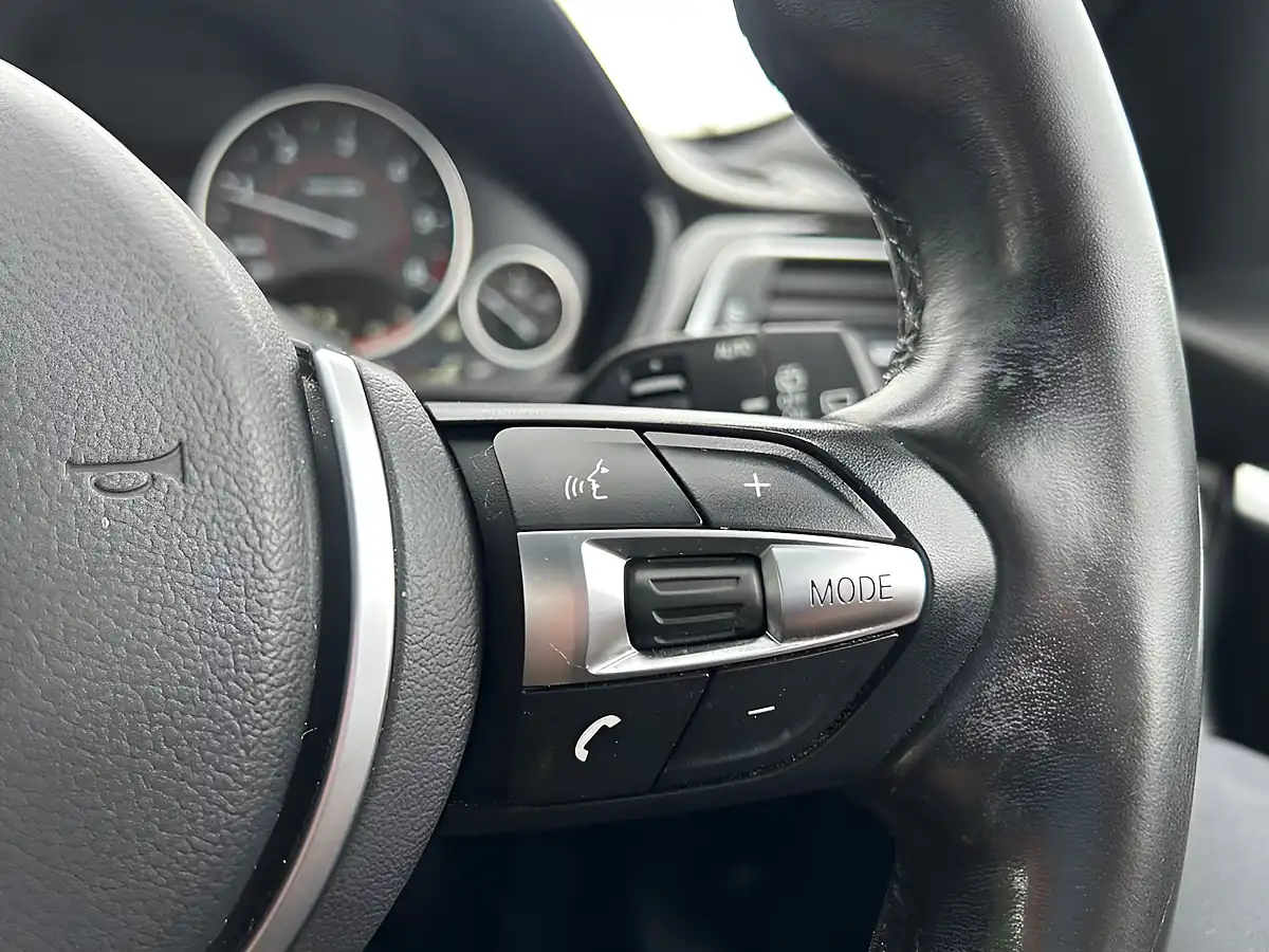 Used 2018 BMW 3 Series M Sport White - Interior and Exterior details 18