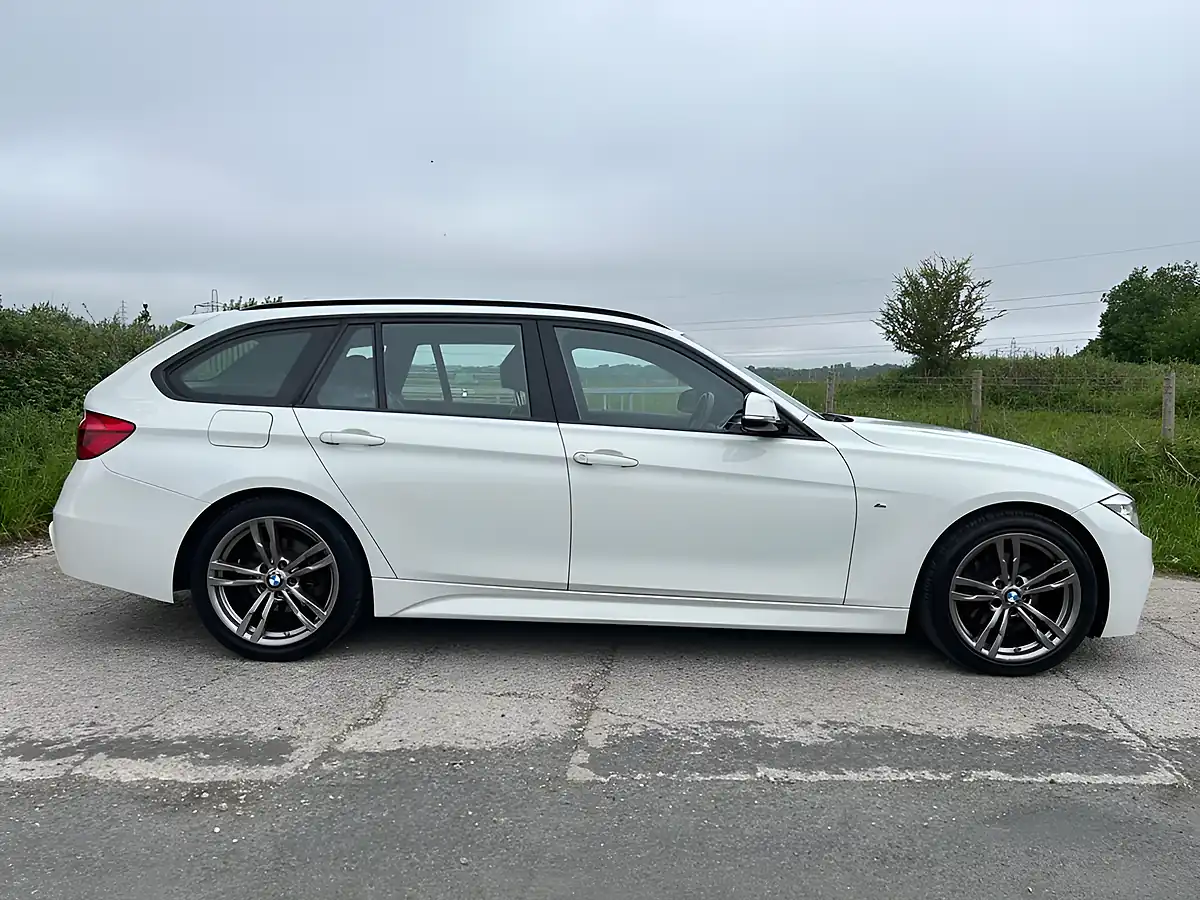 Used 2018 BMW 3 Series M Sport White - Interior and Exterior details 2