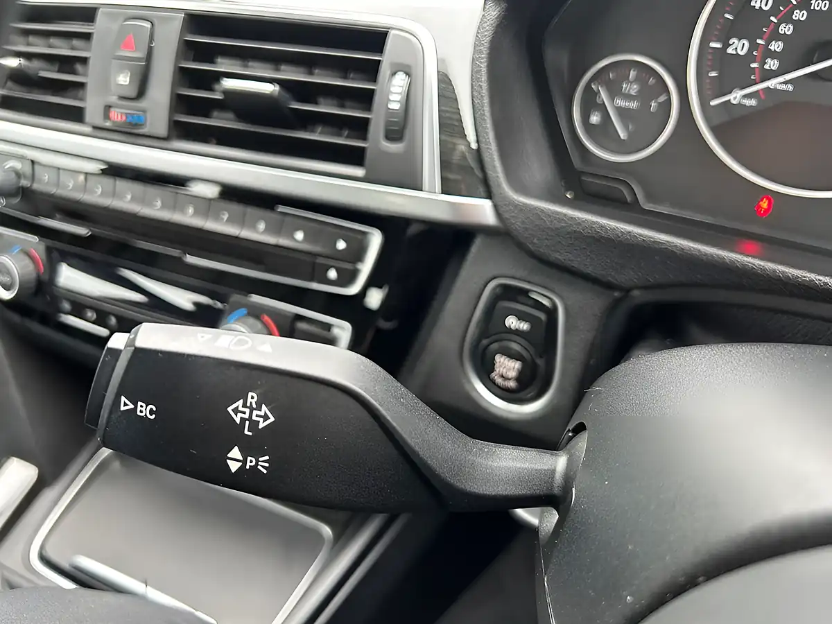 Used 2018 BMW 3 Series M Sport White - Interior and Exterior details 20